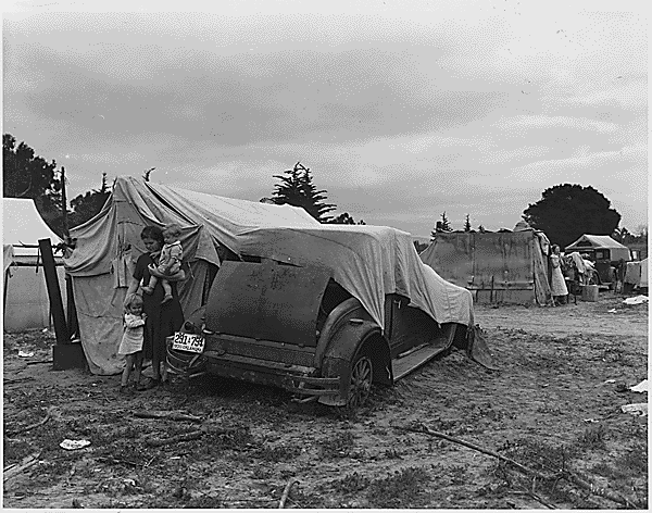 Migrant families looking for work in 1935